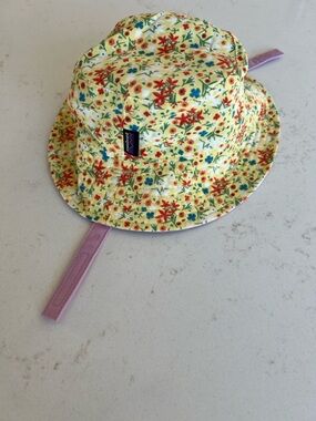 Patagonia Kids Yellow Floral Sun Hat with Pink Chin Strap